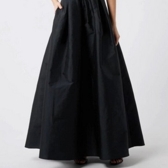 Eliza J Black Ivory Bow Crystal Mikado Ballgown - Picture 2 of 7